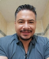 <em><strong>Carlos J.</strong></em>